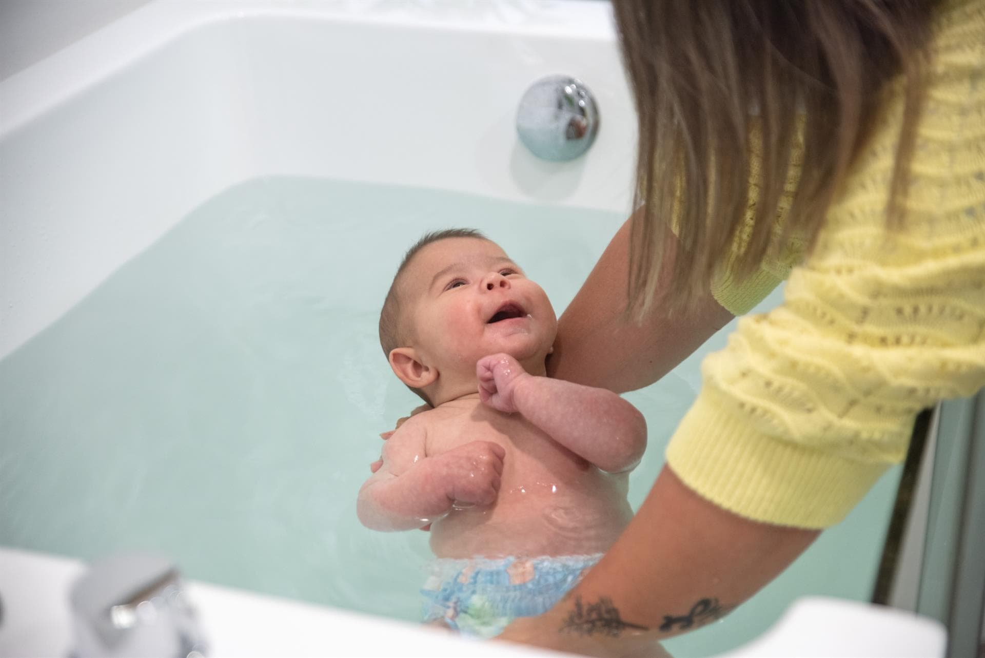  Descubre los beneficios de la estimulación acuática para bebés en Vigo